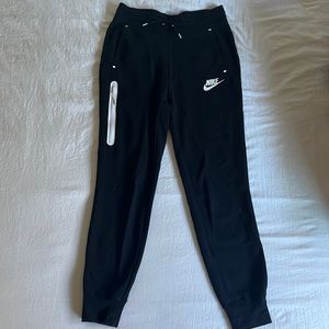 Women’s Nike Tech Fleece Pants
